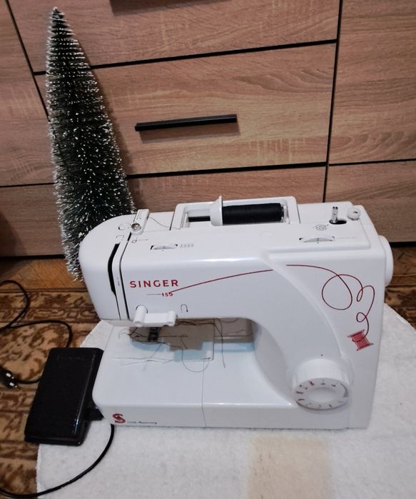 Нова мини шевна машина Singer  – с кутия и инструкции