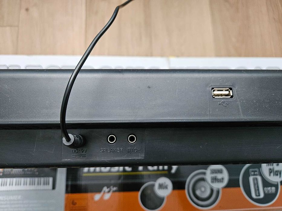 Orga MK MQ-809 cu 61 de clape pentru copii / incepatori / amatori