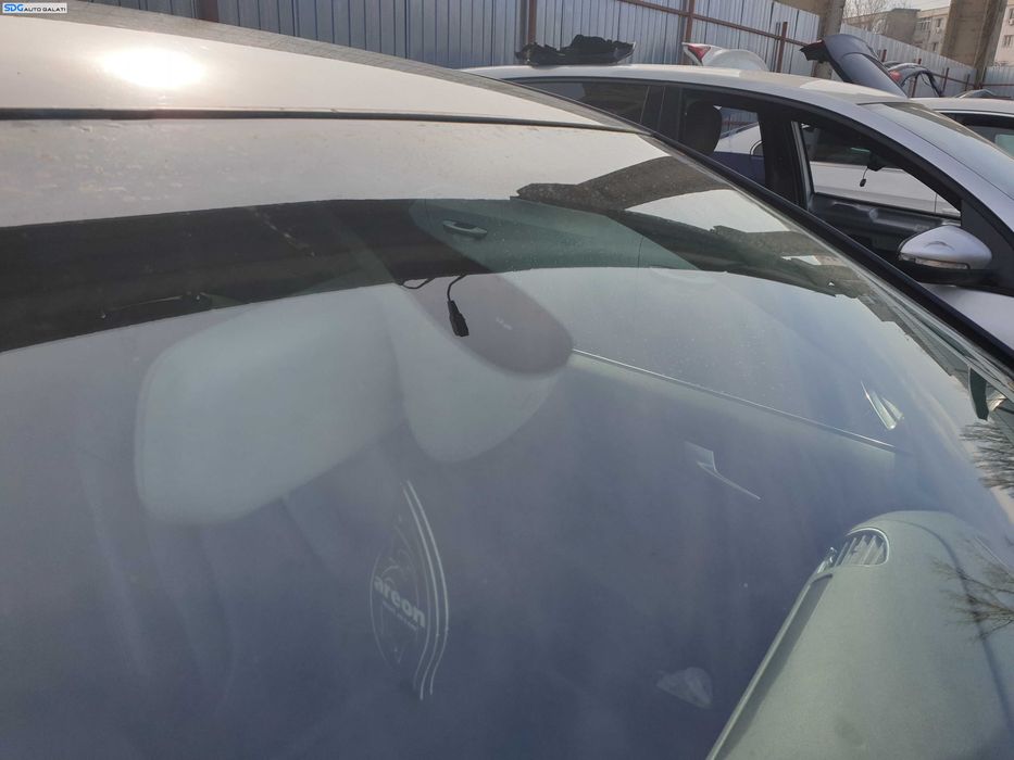 Parbriz Geam Sticla Model cu Senzor Ploaie Lumina cu Imperfectiune Audi A4 B8 2008 - 2015 [K1438]