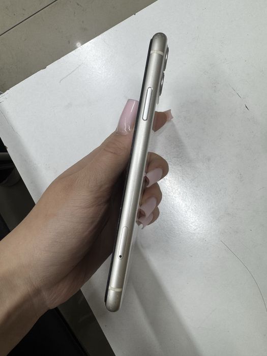 Продам 11 Айфон 128 Gb