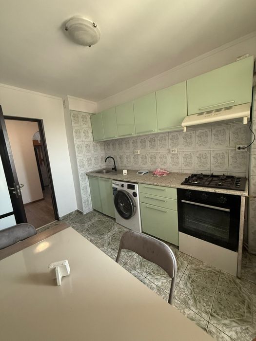 Inchiriez apartament cu 2 camere