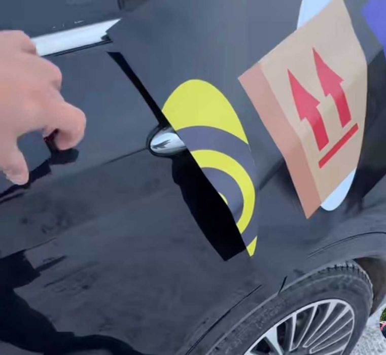 Брендирование Яндекс индрайвер с трафаретом