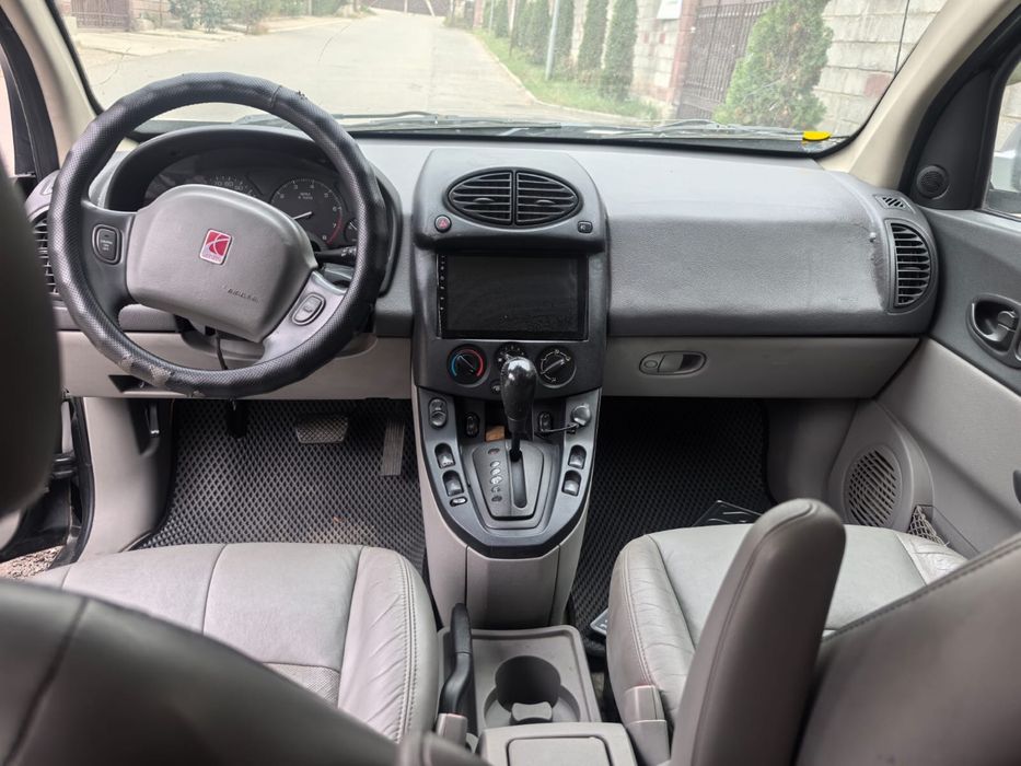 Продам Сатурн Vue 2003 год 3л