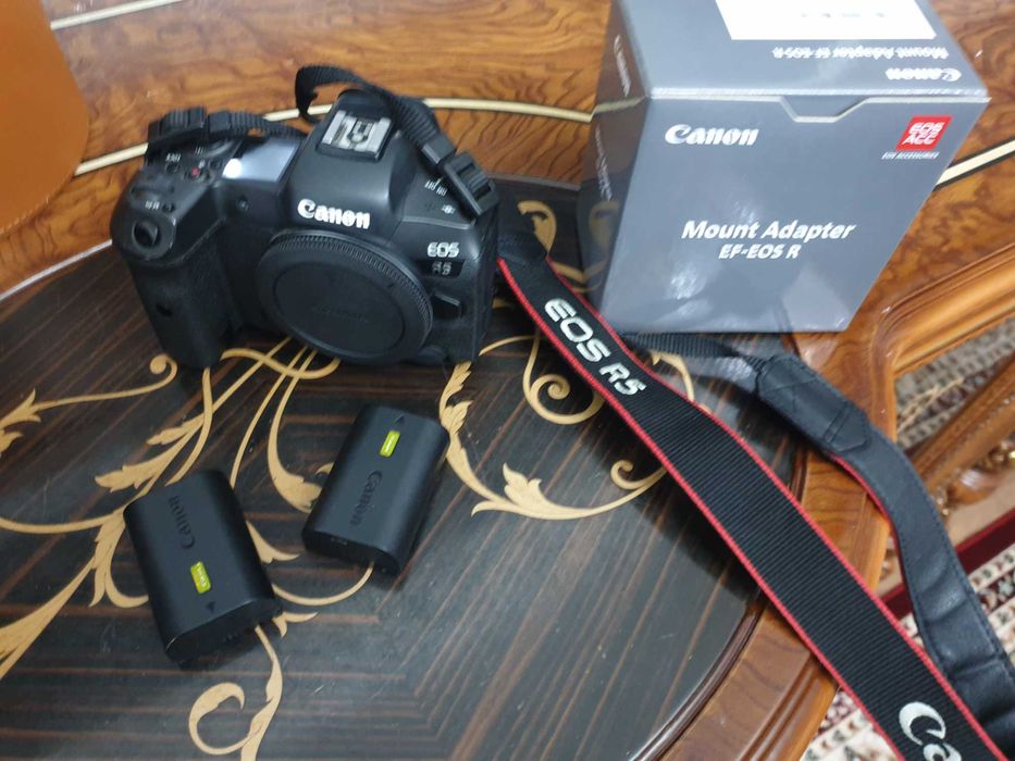 Кенон R8 новая.в упаковке