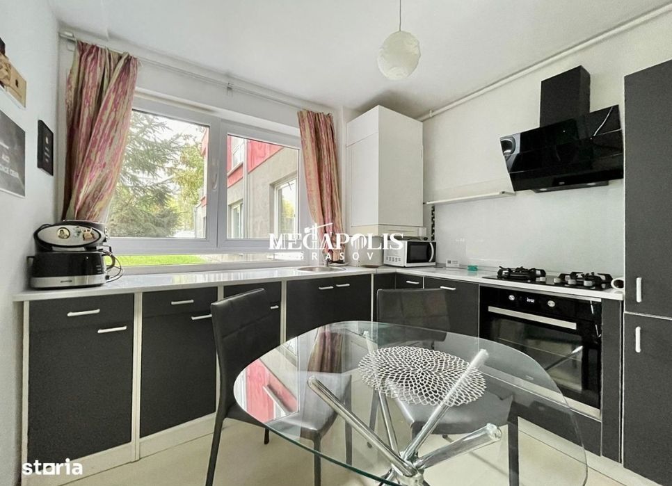Inchiriez Apartament 3 Camere  Avantgarden