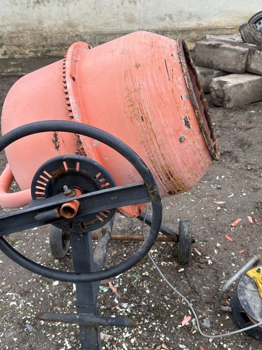 betoniera in stare buna, functionala, folosita