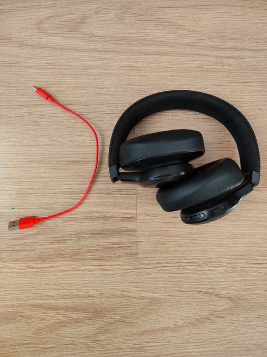 Casti JBL LIVE 770NC
