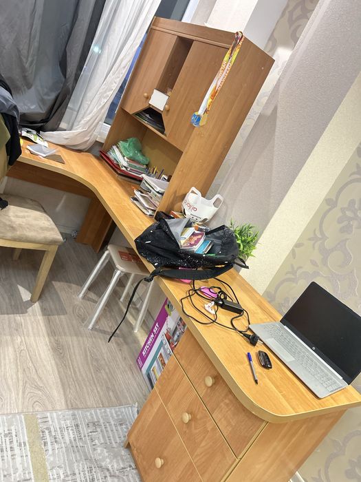 Продам стол в отличном состочнии