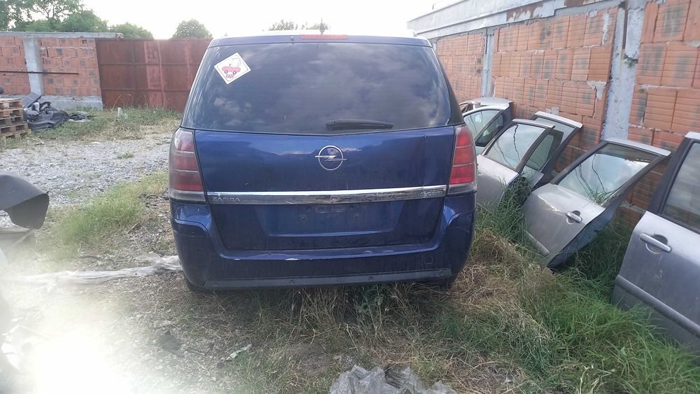 Опел Зафира Б 1.9 НА ЧАСТИ
