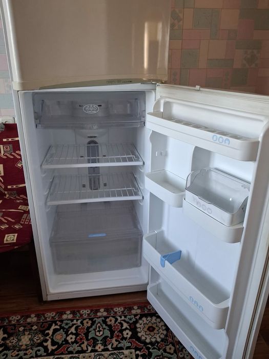 Продам холодильник.