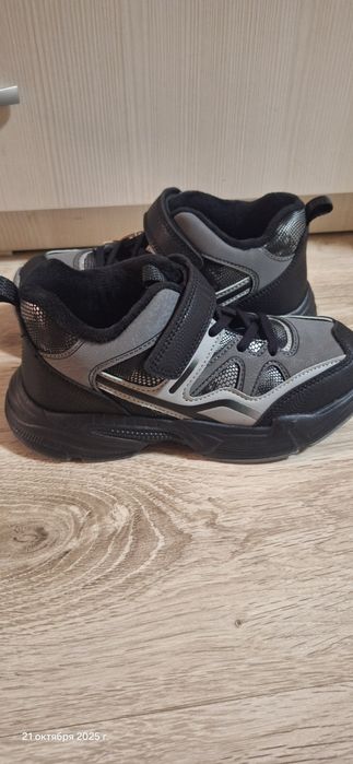 Обувь на мальчика новые