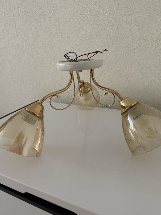 Продам люстру в хорошем состоянии