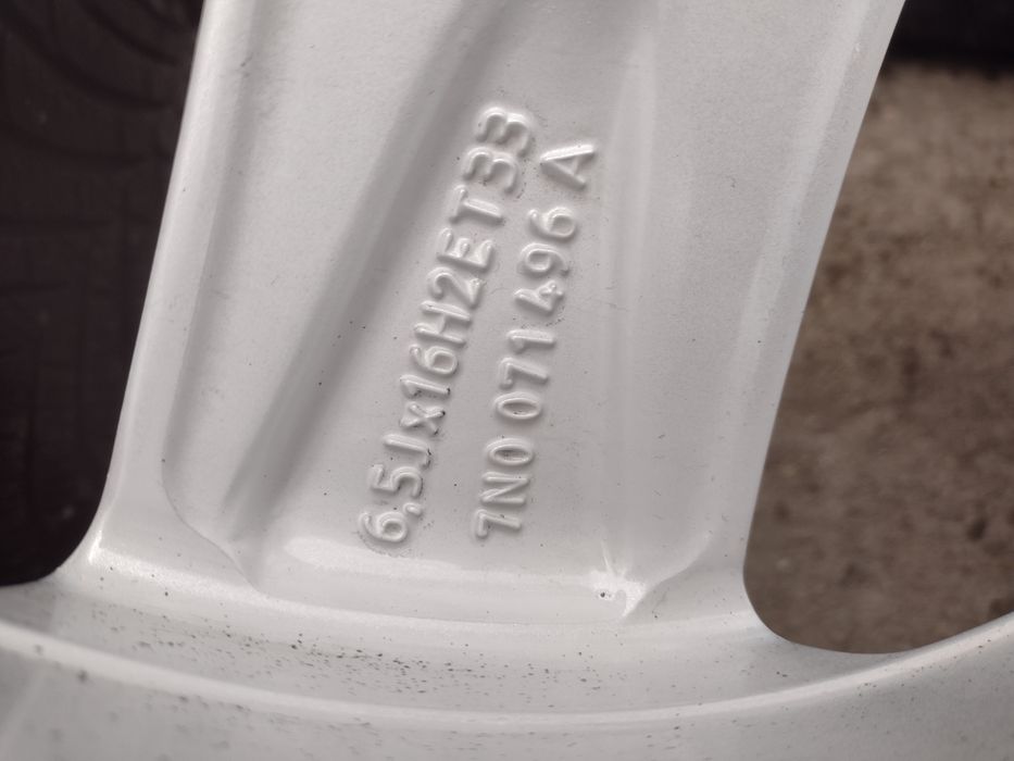 Топ състояние 16-5х112 ЕТ33 6.5j Volkswagen Tiguan 5N