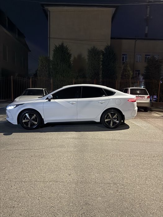 Byd chazor 4 Flagship