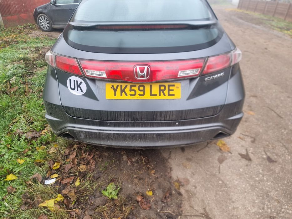 Dezmembrez Honda civic 1.8 i-vtec 2010