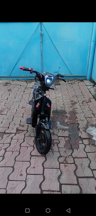 Скутер беркут черный