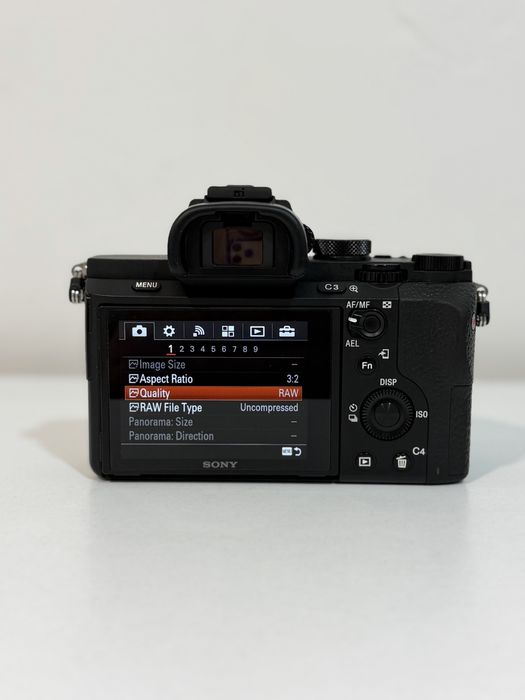 Фотоапарат Sony A7 II *Като НОВ*