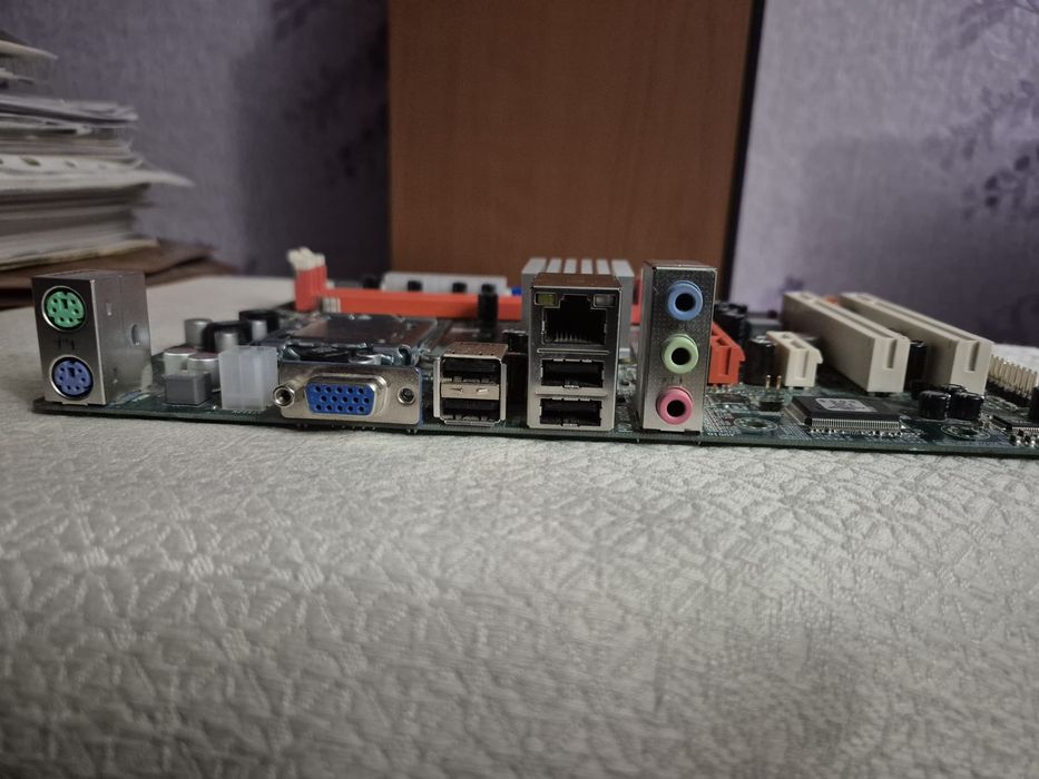 Материнская плата ECS G41T-M12