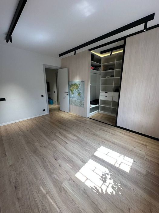 ЭКО базар. Феруза . Ялангач. Продаётся 4комнатная евроквартира