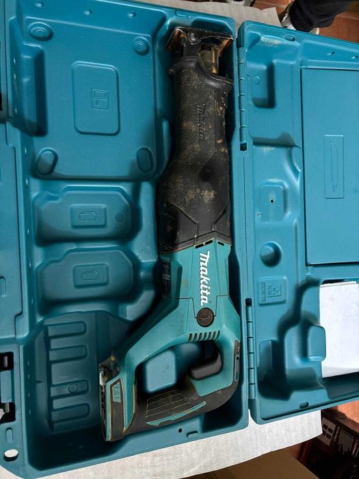 Fierastrau sabie pe acumulator Makita DJR186Z