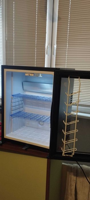 Хладилна витрина за напитки .