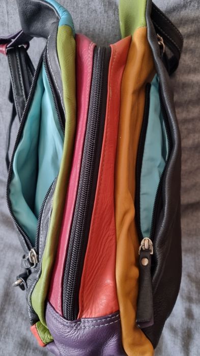 Раница от естествена кожа PIA RIES