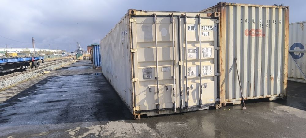 Контейнер 40 футовый.
