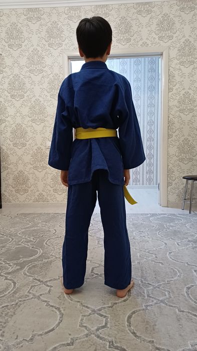 Продам кимано для дзюдо 9-10лет