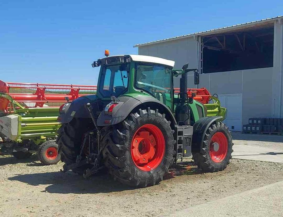 Tractor FENDT 828 VARIO Profi Plus -Pomotie