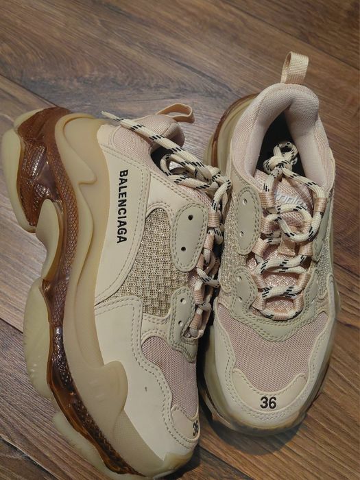 BALENCIAGA  triple s original !!!