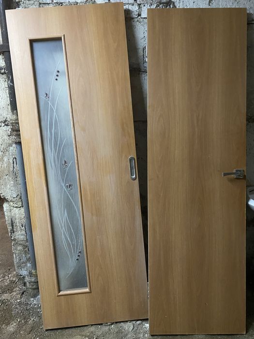 Продам     Двери