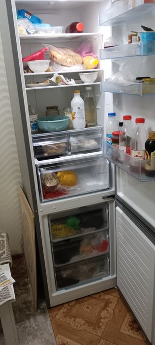 Продам Холодильник BOSCH