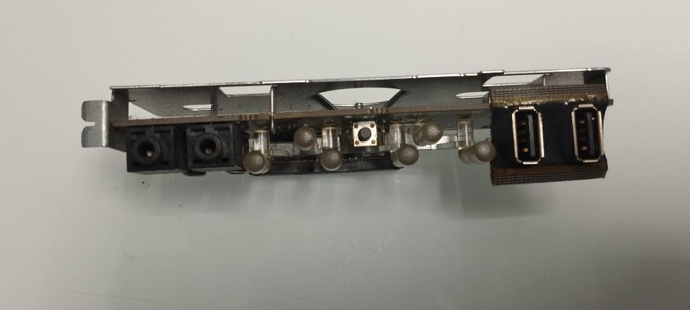 Захранване, дъно и всички части за настолен компютър