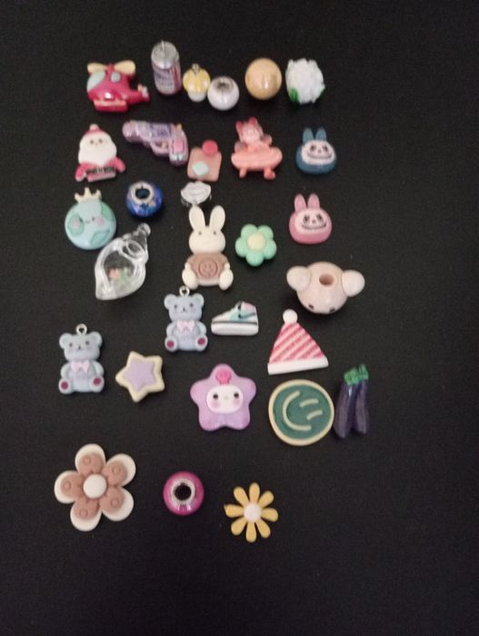 Ръчна изработка на обеци с различни висулки и елементии