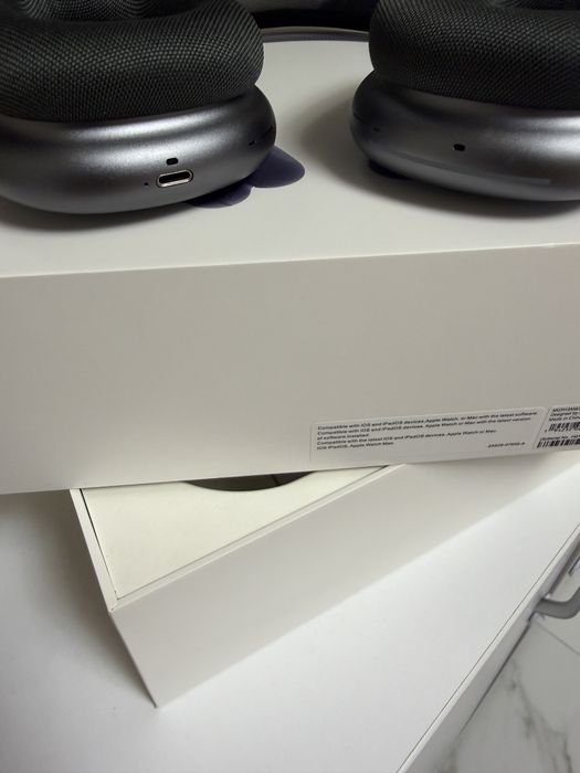 Casti Apple AirPods Max Midnight Nefolosite