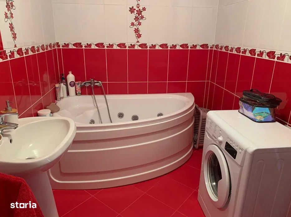 Apartament 3 camere, 59 mp, doua balcoane, zona Florilor