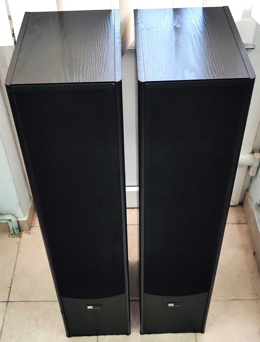 Pure Acoustics XTI boxe podea 250W coloane stereo sau multicanal