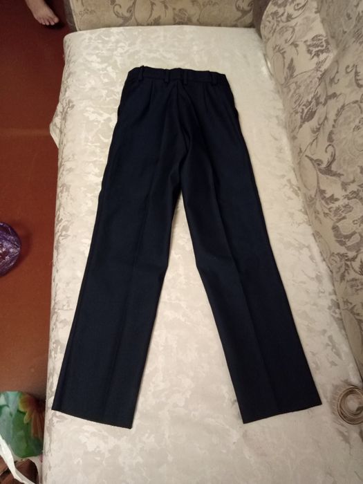 Продам брюки на мальчика