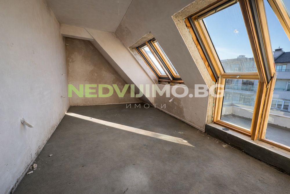 Продава се Четиристаен апартамент в Варна, Окръжна болница - 184 кв.м за 969 €/кв.м - Снимка #5