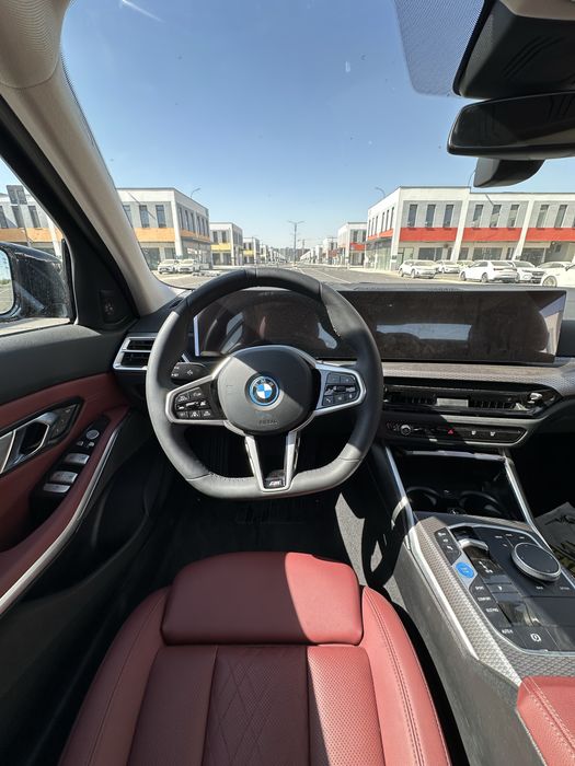 BMW i3 40L Night Sport EV 2025 в наличаи от Terra Auto