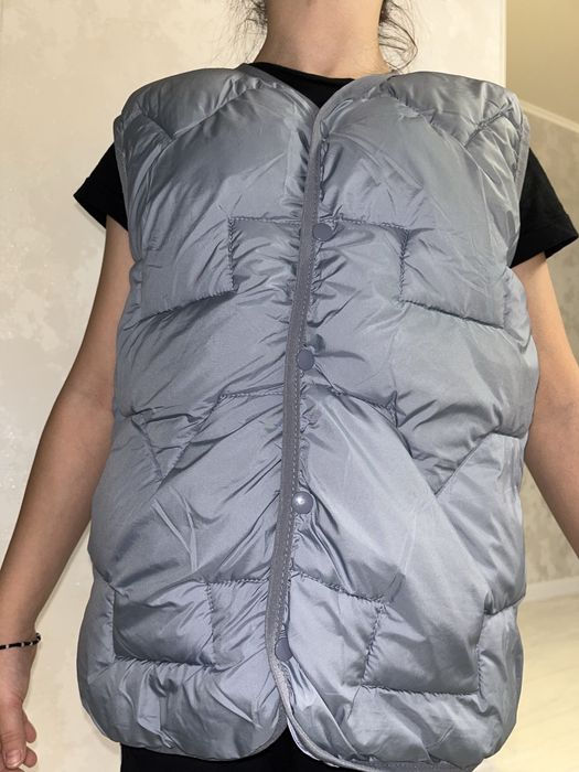 Продам безрукавки унисекс