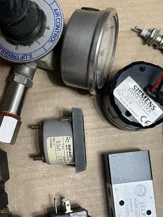 Lot componente industriale Baumer, Siemens, ODE, Bauser, Tektronix, JELPC, SIFAM – senzori, electrovalve, automatizări