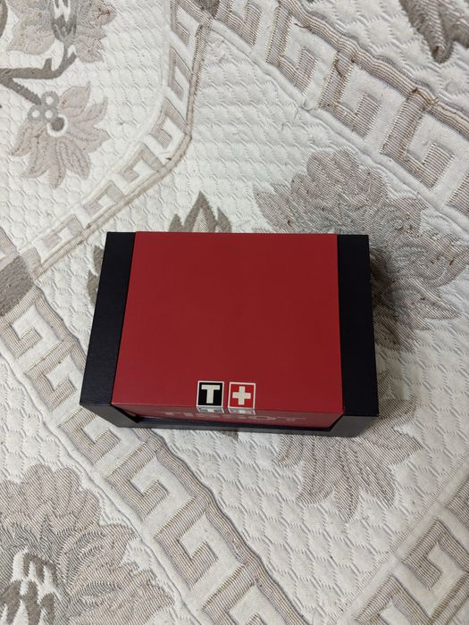 Продаю часы Tissot