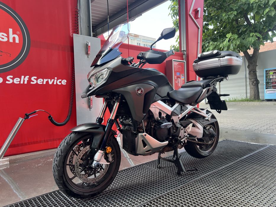 Motocicleta Honda VFR800X