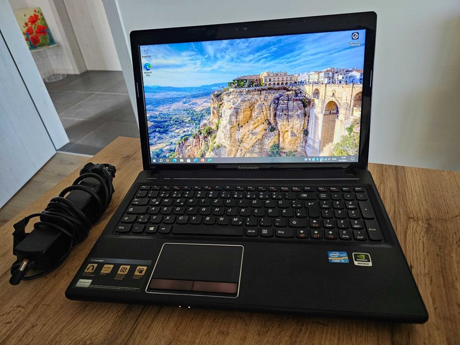 Lenovo G580 | i5-3210M 2x3.10 Ghz | 8GB RAM | 500GB HDD | Nvidia GeForce GT 635M (2GB) | 1 ч. батерия | Windows 10 Pro