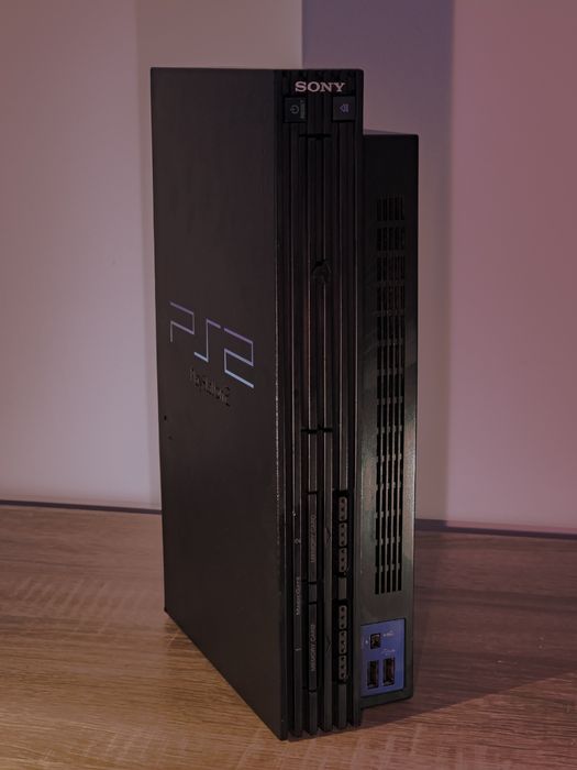 Consolă PlayStation 2 SCPH-50004  în stare perfectă, modată la alegere