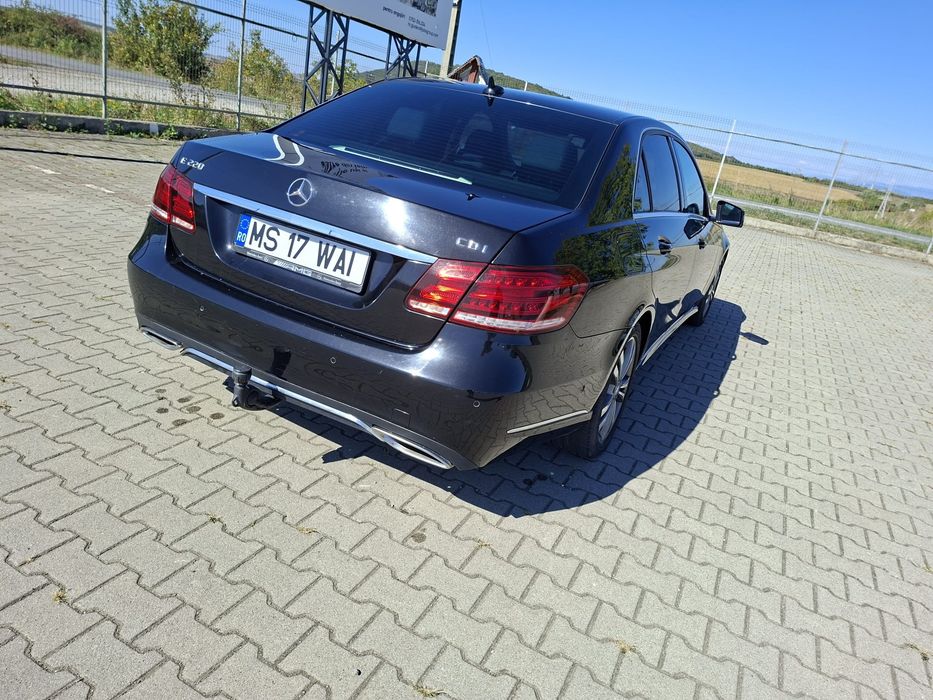 MERCEDES-BENZ E-Class 0 — imagine 4