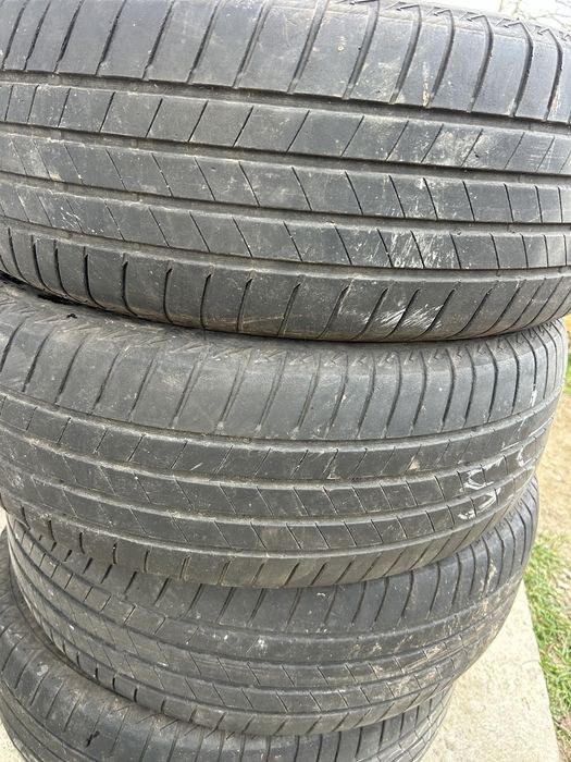 235 65 17 Bridgestone vara Noi