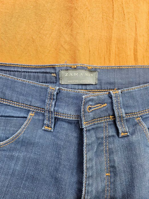 Мъжки дънки на Зара