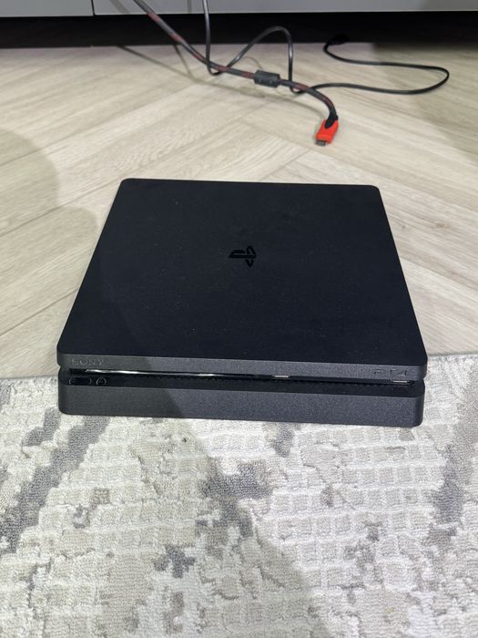 Playstation 4 идеальное состояние